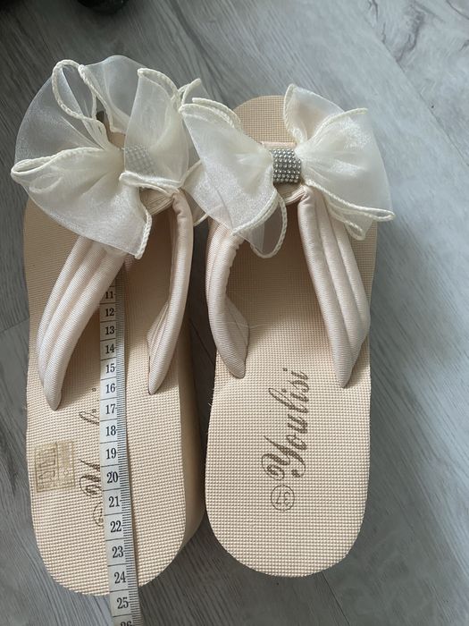 Nowe klapki damskie 37