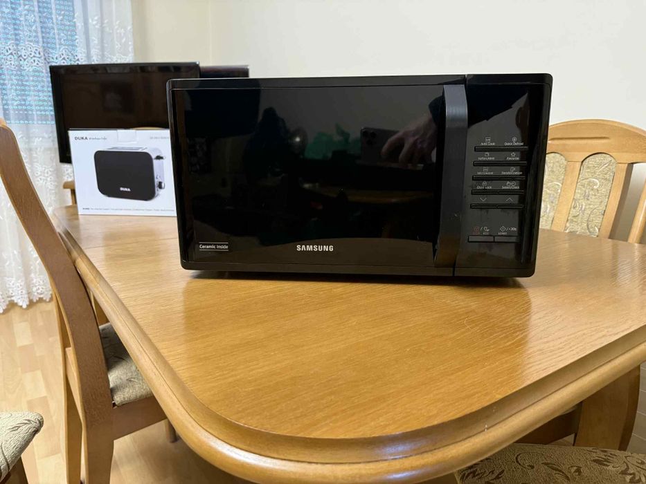 kuchenka mikrofalowa Samsung MS23K3513 AK