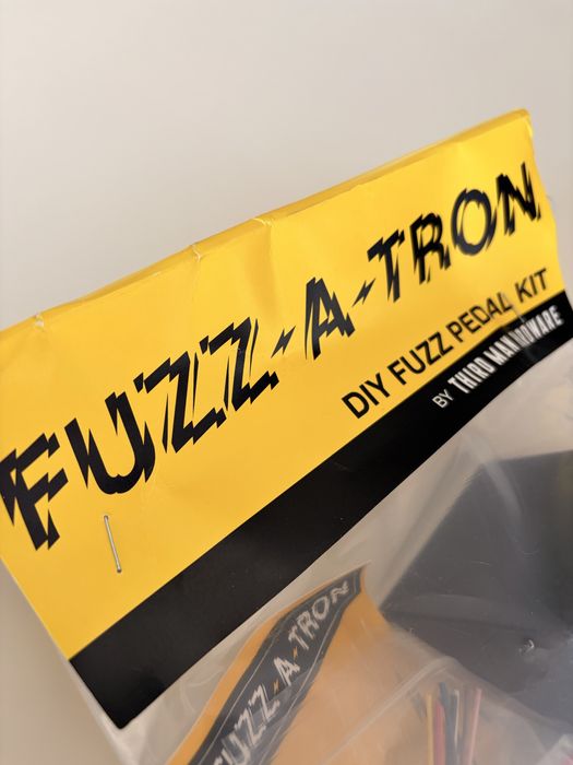 Pedal Fuzz-a-Tron   Jack White / White Stripes NOS - novo/selado 175 €