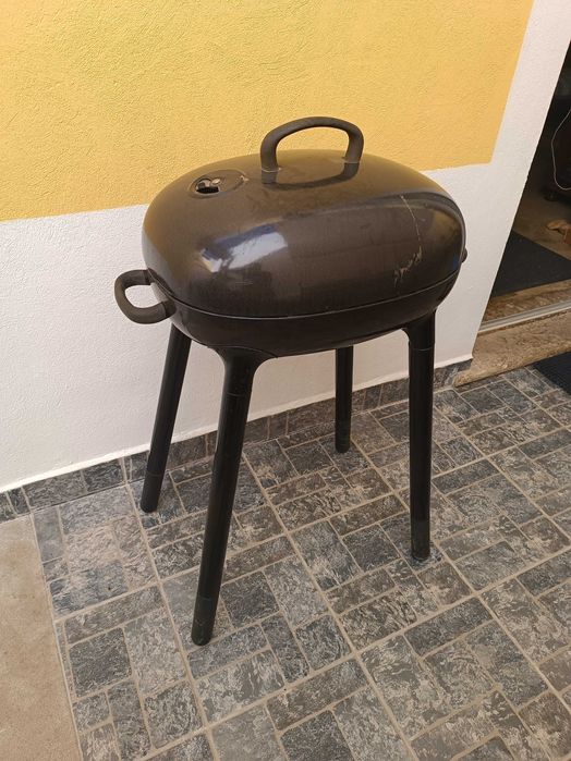 Grelhador para BBQ compato e robusto.