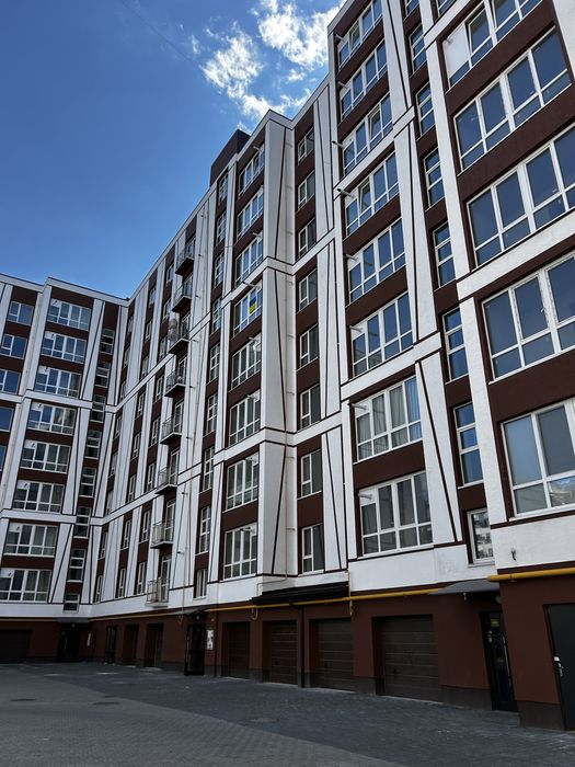 Продається гараж в ЖК Опришівська Слобода