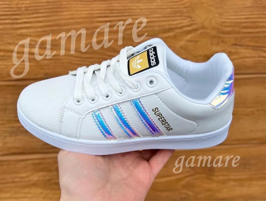Adidas superstar holographic 39 hotsell