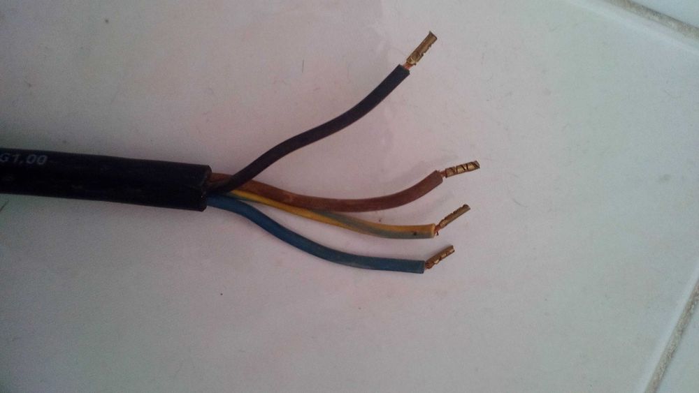 Cabo eléctrico flexível para reboque ou caravana cor preto