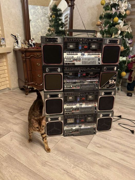 Продам магнитафон шарп 800