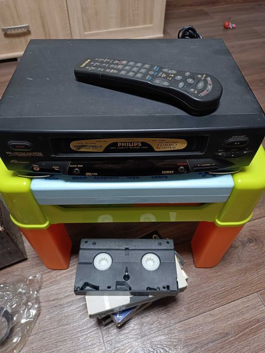 Програвач Philips VR 496/55