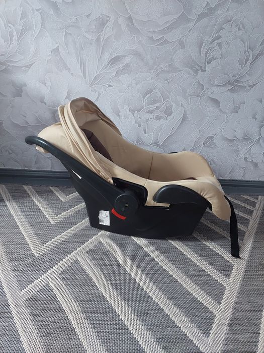 Автокрісло люлька 0+