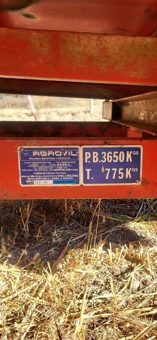 Reboque agrícola + freze agrícola