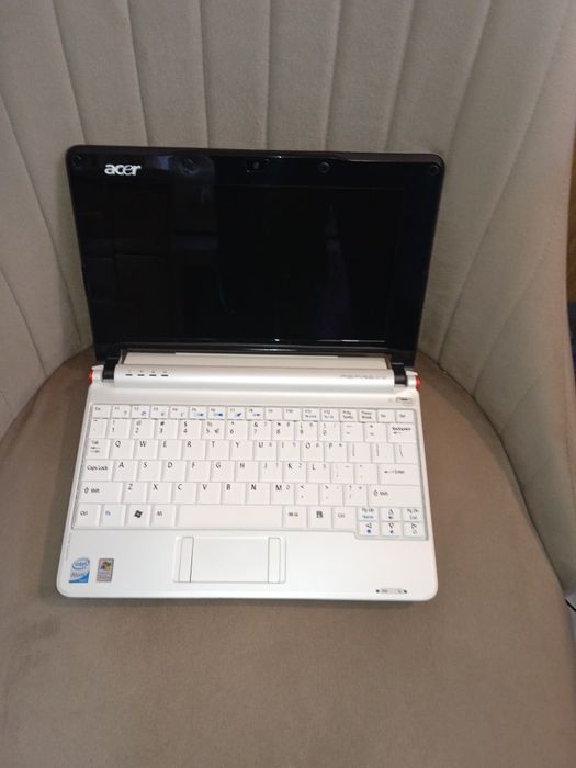 Laptop Netbook Acer Aspire one ZG5