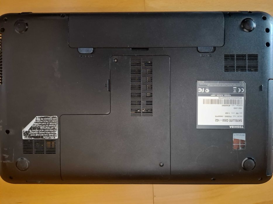 Portátil Toshiba Satellite Pro C850-1LC - Para Peças