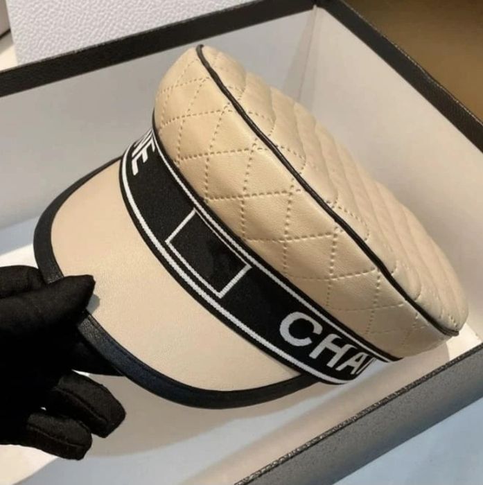 Kaszkiet różne kolory, materiał