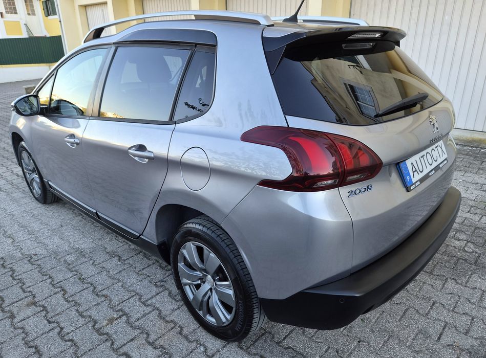 Peugeot 2008 1.6 Blue-hdi style