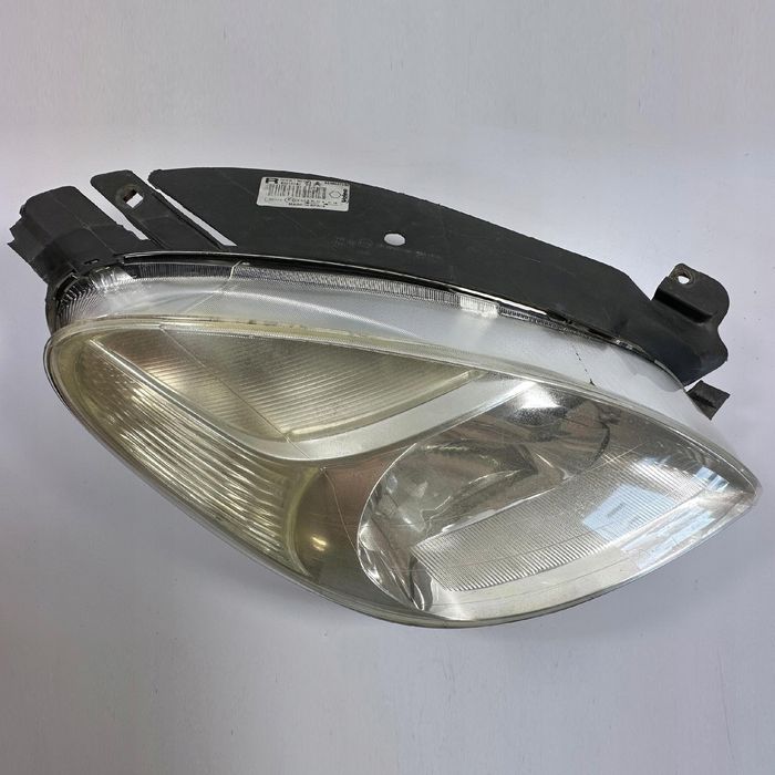 Lampa Prawa Przednia Xsara Picasso
