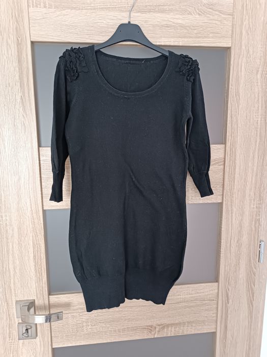 Sweter damski czarny przedłużany tunika rękaw 3/4 S 36
Szerokość pod p