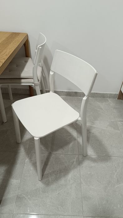 Mesa e 4  cadeiras IKEA