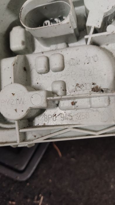 Lampa tył tylna prawa audi a3 8p 3d