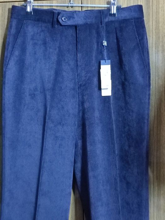 Чоловічі штани,мікровельветові.
