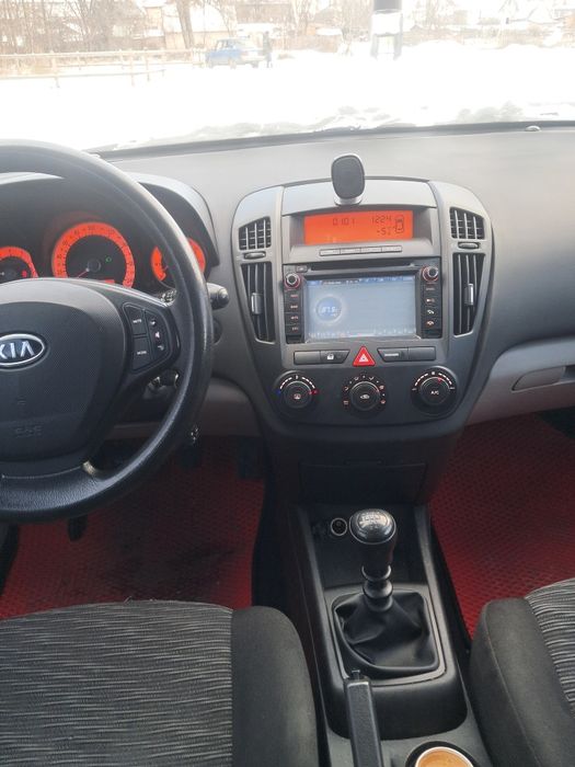 Kia ceed 1.4 бензин