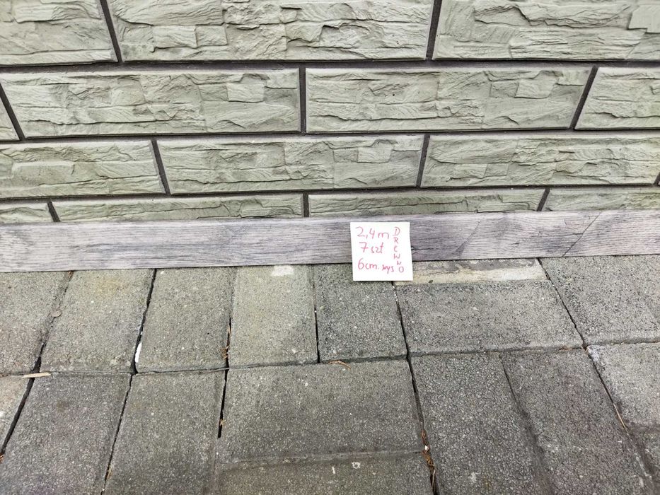 Listwy przypodłogowe