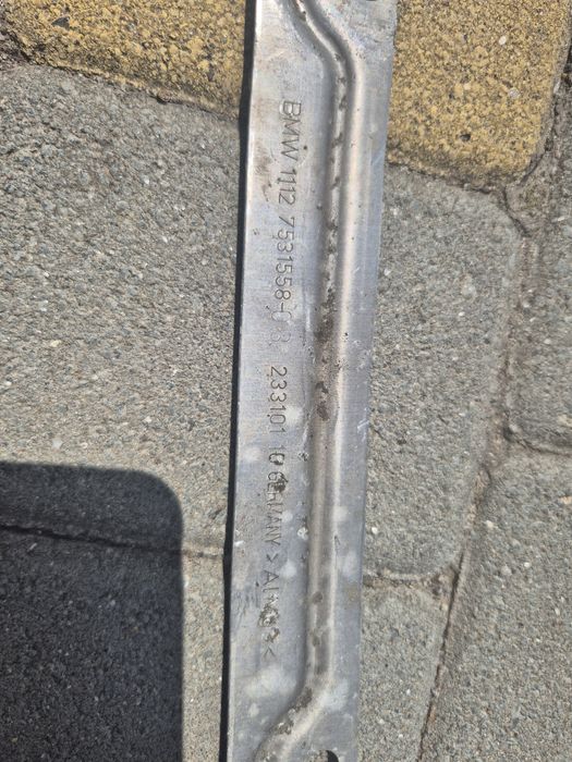 Кронштейн кришки двигуна н52 n52