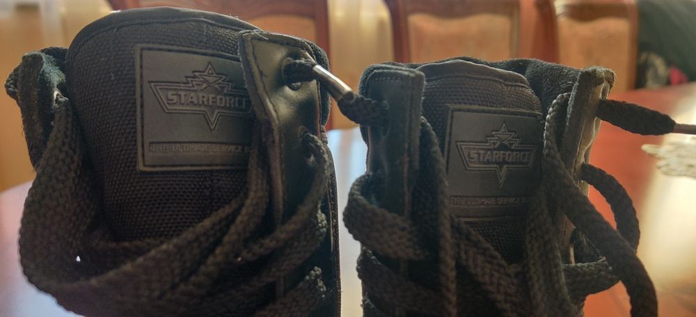 Черевики, кросівки для дівчинки