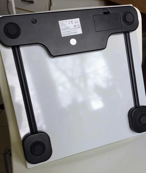 Waga łazienkowa, elektroniczna NOWA z bateriami