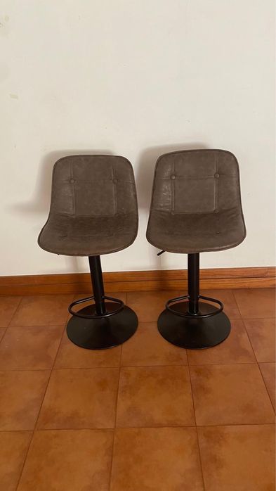 Conjunto de 2 Bancos