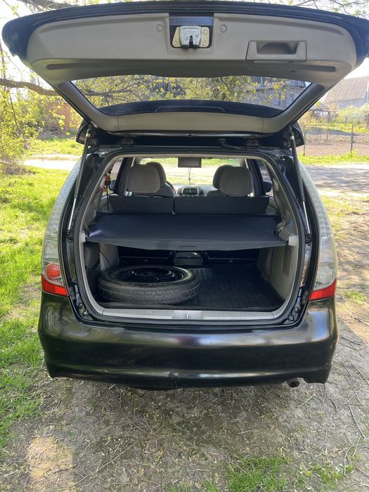 Mitsubishi Grandis 2,4 газ бензин автомат.