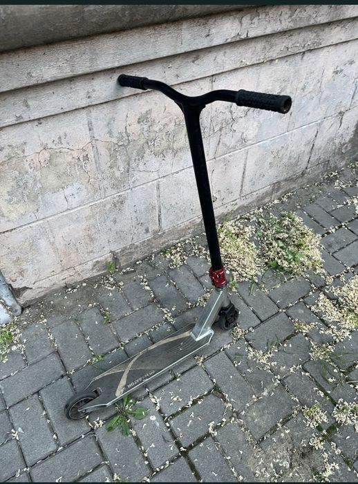 Продам трюковый самокат