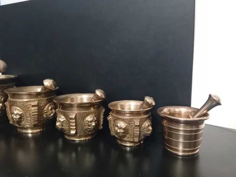 Conjunto de Almofarizes em Latão Decorativos