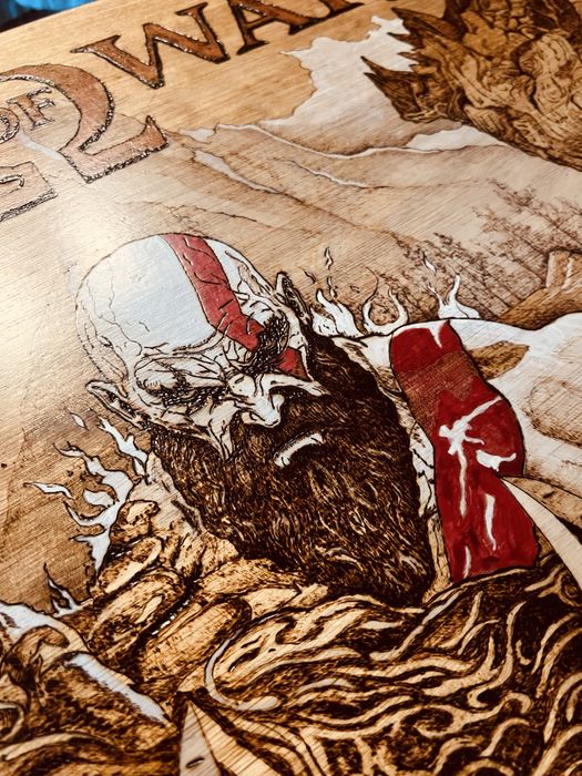 Стіл “God of War” ручна робота, гравіровка випалювання по дереву