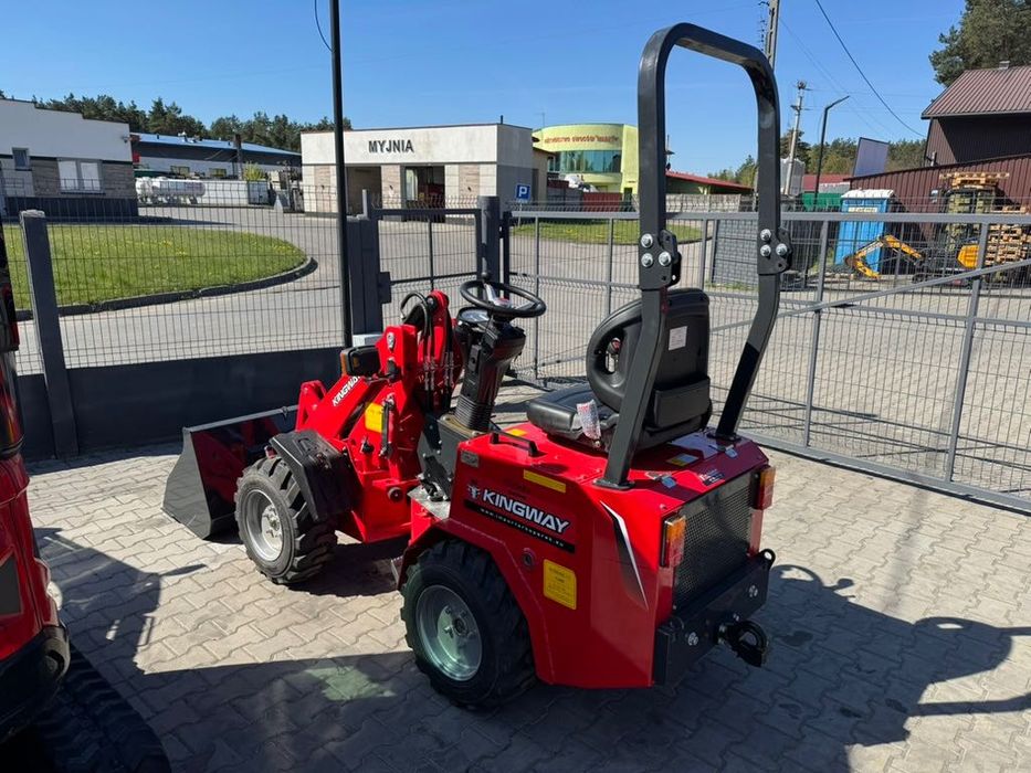 Ładowarka kołowa silnik KUBOTA udźwig 700 kg łyżka widły transport