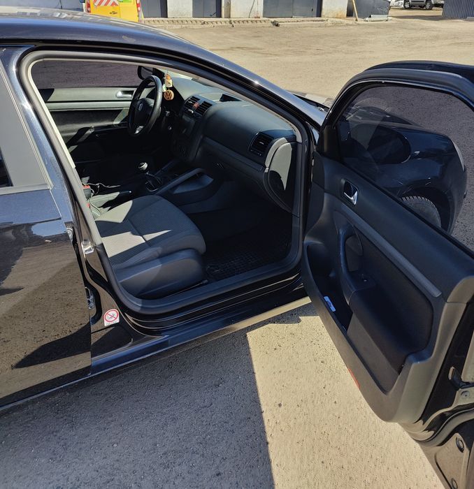 Volkswagen Jetta V