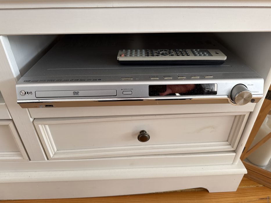 Odtwarzacz dvd / cd LG