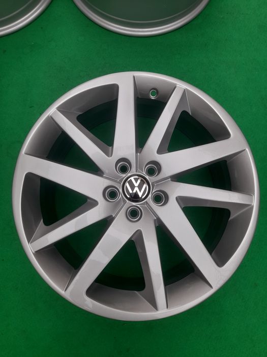 Jantes Seat VW Audi  17 5x100 Ibiza Polo A2 Skoda Fabia Bora