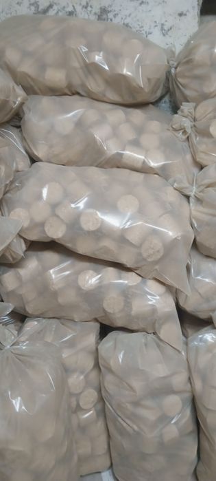 Brykiet drzewny w wałkach workowany po 20 kg