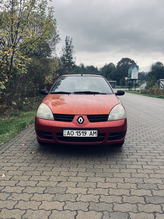 Автомобіль Рено