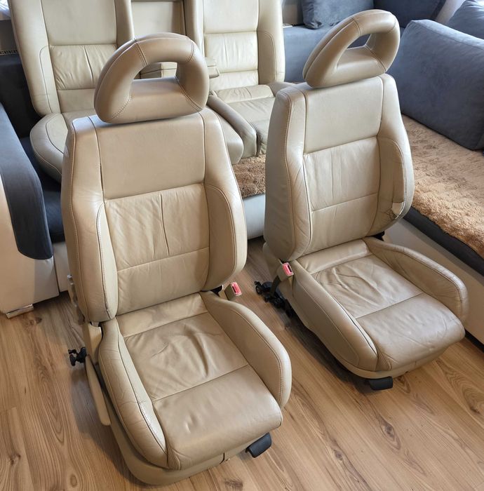 Skórzane fotele i kanapa Bora, Golf IV - jasne beżowe, skóra prawdziwa