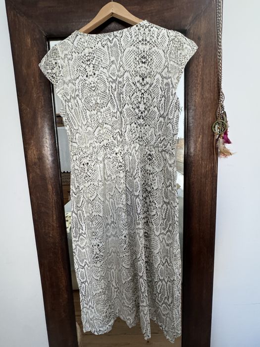 Vestido padrao serpente