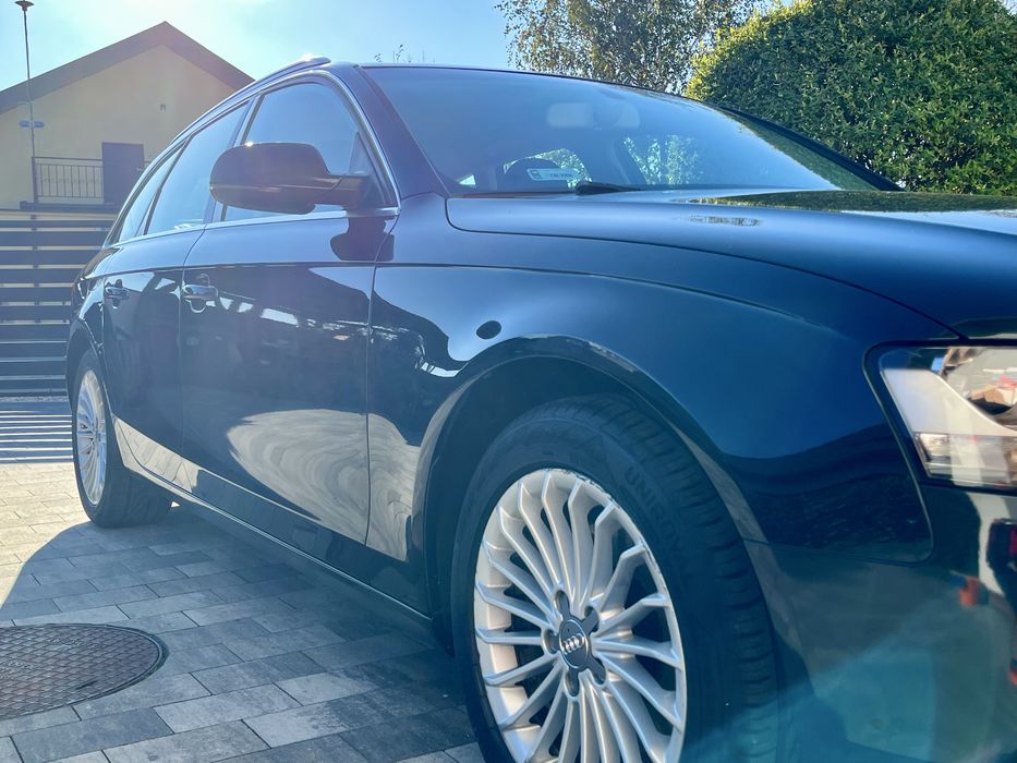 Audi A4 B8 Avant 2.0TDI Automat nowy rozrząd dwa kluczyki