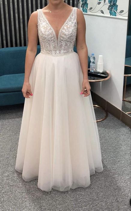 Suknia ślubna błyszcząca