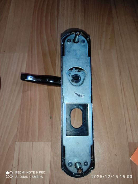 Ручка входной двери, правая