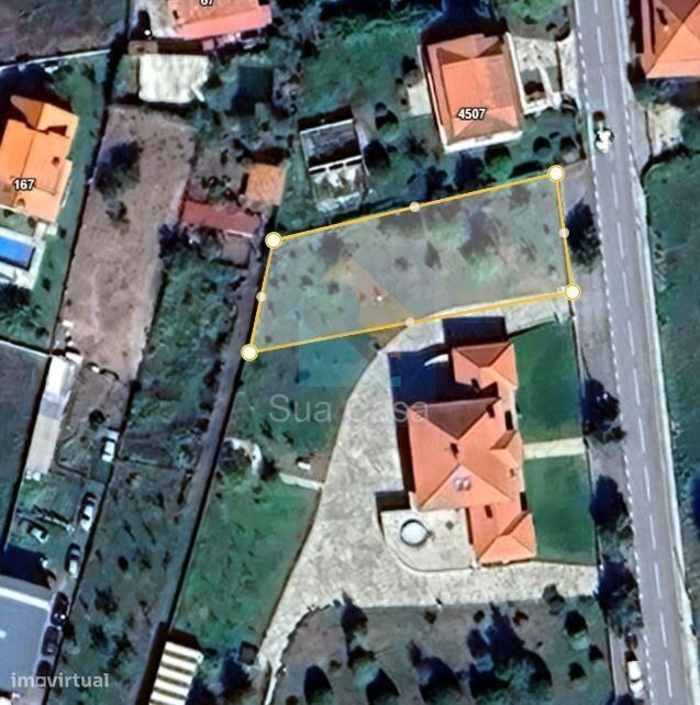 Venda Terreno — Quinchães, Braga