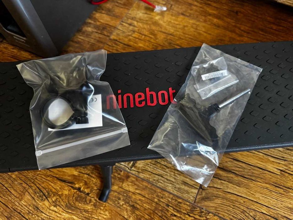 Електросамокат Segway Ninebot KickScooter E22E