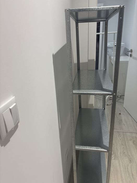 Estante de metal Hylis do Ikea