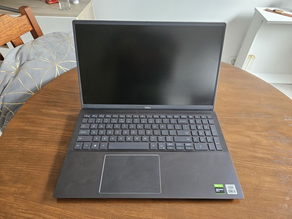 Laptop Dell Vostro Intel Core i5 oraz kartą graficzną NVIDIA GeForce GTX
