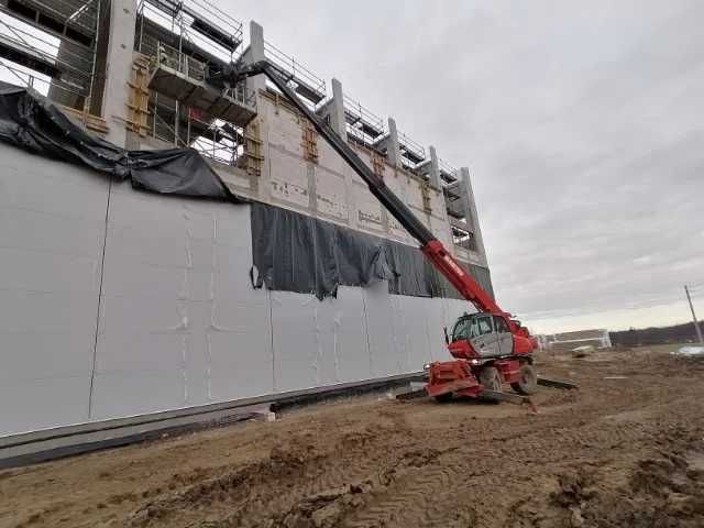 Wynajem ładowarek teleskopowych obrotowych Manitou MRT 2150