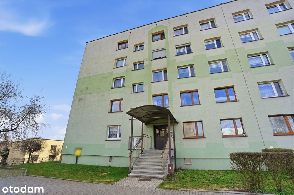 2 pokoje na wysokim parterze 43 m²Os. Powstańców  łazienka po remoncie