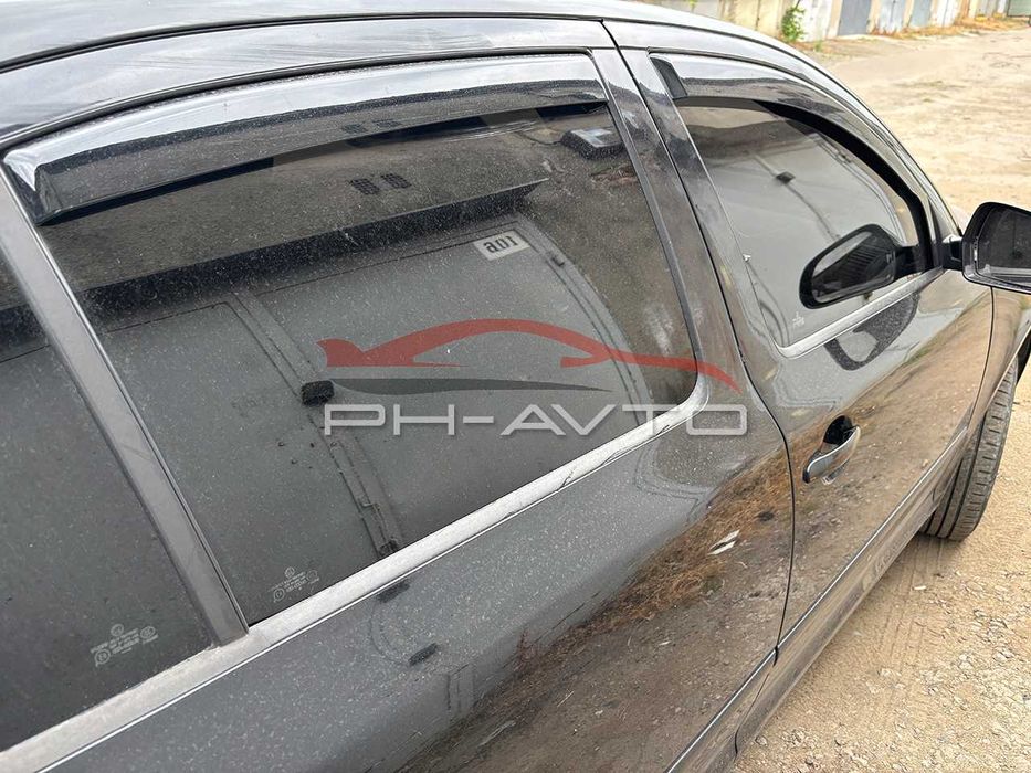 Вітровики вставні Skoda Octavia A5 седан ліфтбек дефлектори Ветровики