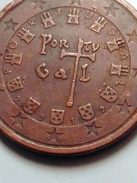 Moedas com irregularidades e defeitos para coleção.