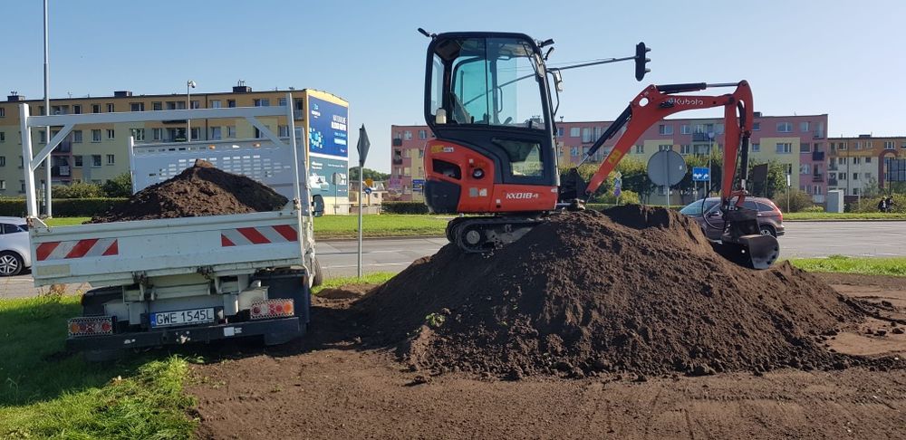 Usługi koparko-ładowarką, koparką transport materiałów HDS